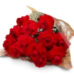 Detalhe das 12 rosas colombianas vermelhas do buquê