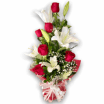 Arranjo de Rosas Vermelhas e Lírios