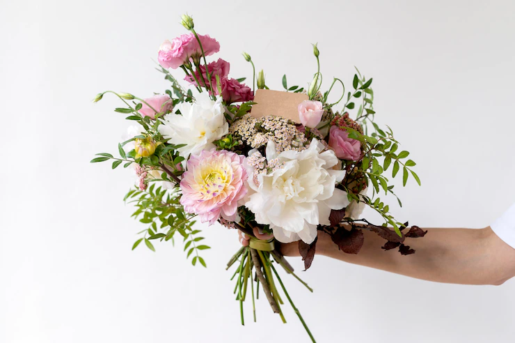 Lançamento do buquê de flores: conheça tudo sobre essa tradição!